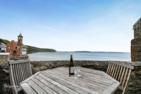 April Cottage, Cawsand - Beach front